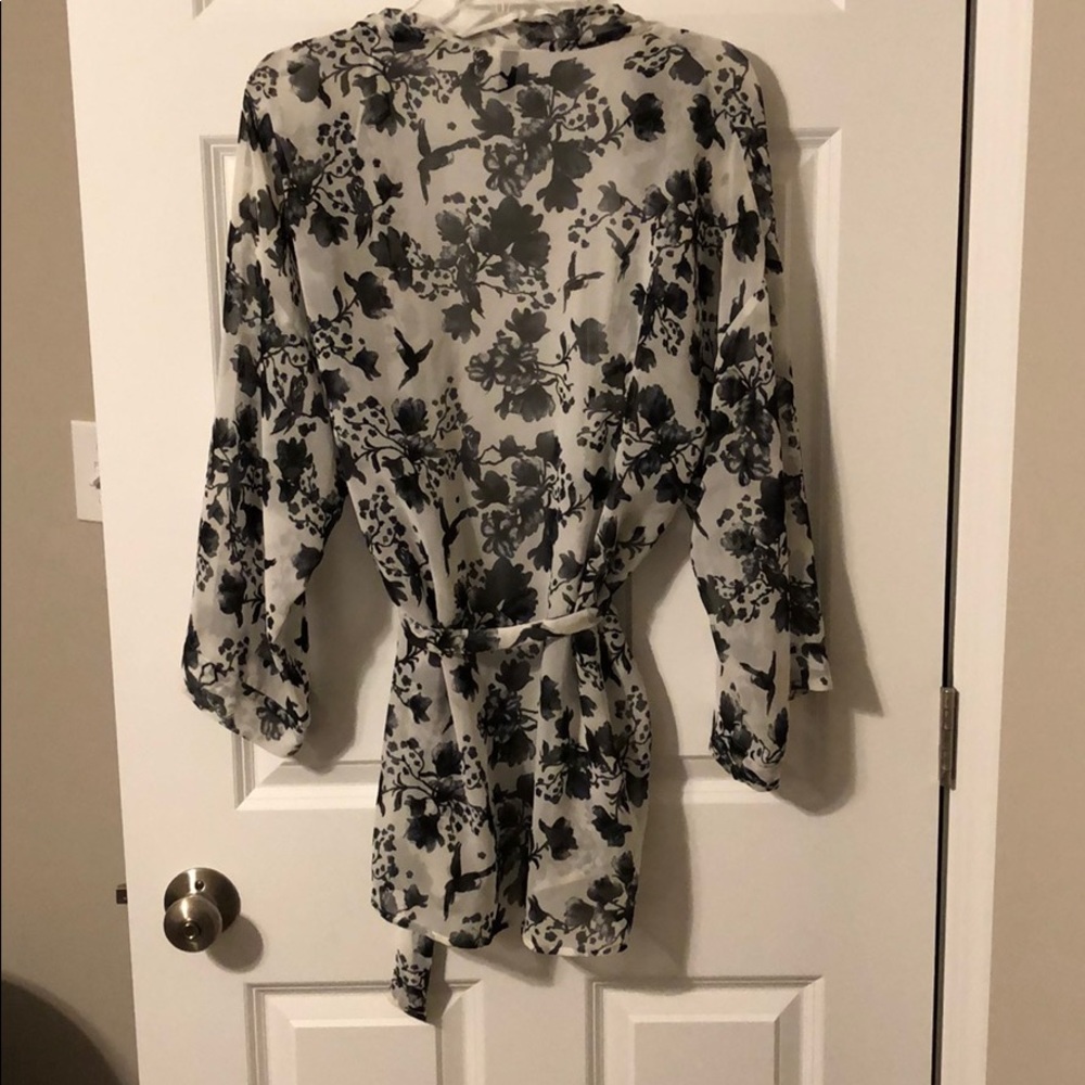Floral duster - Picture 2 of 2